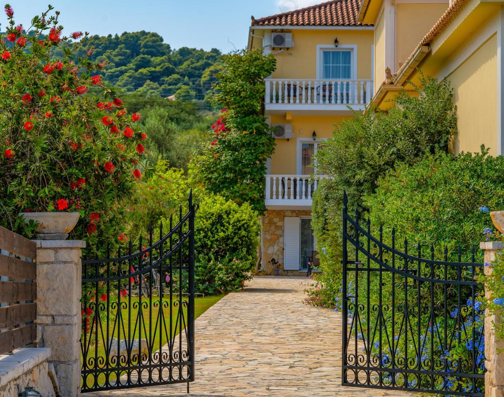 Dionysios Apartmán Keri