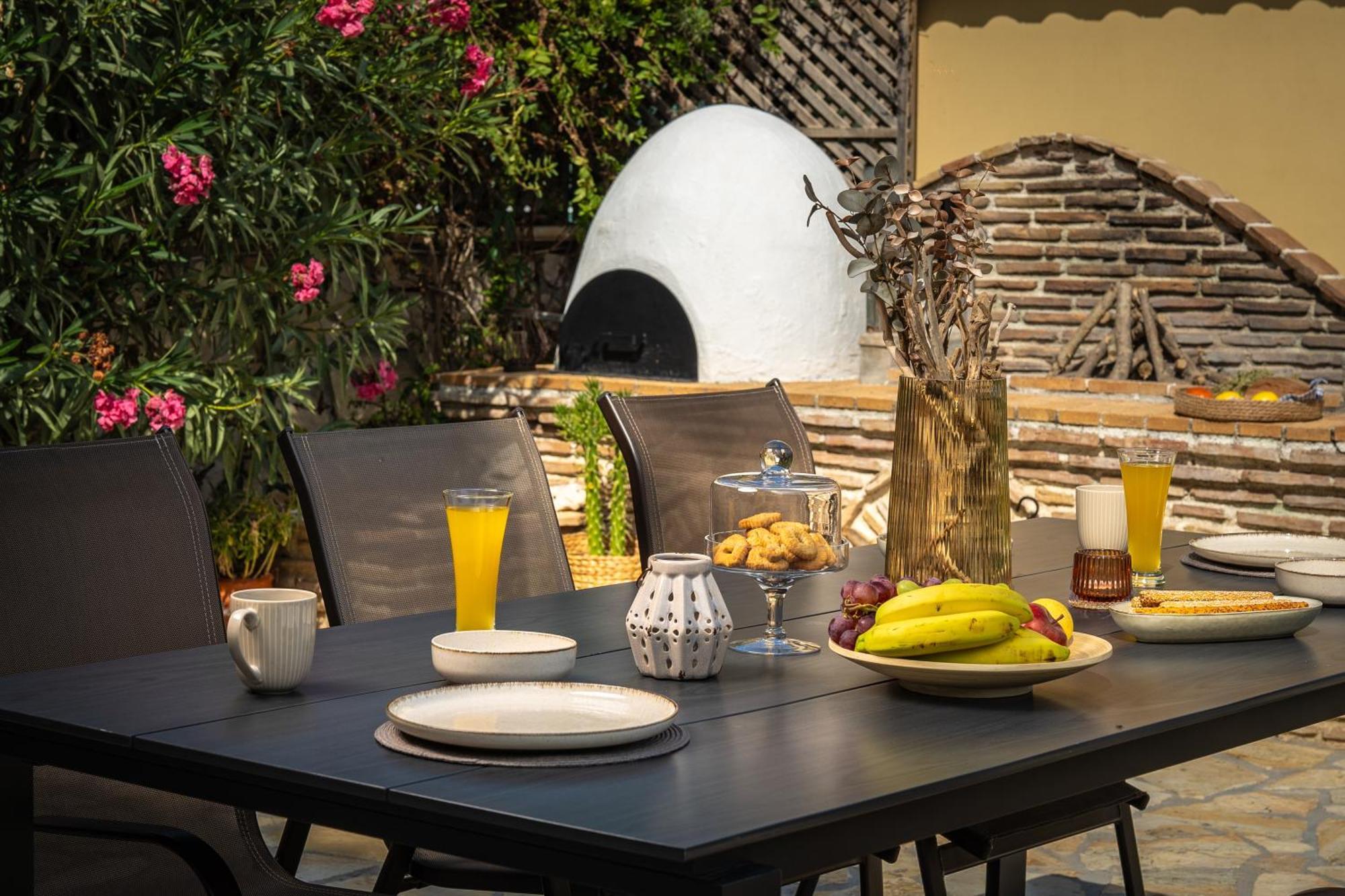 Apartment Dionysios *